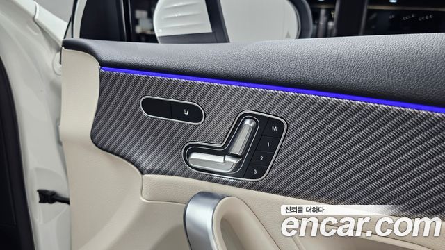 Mercedes-Benz A-Class 2025 — photo 31