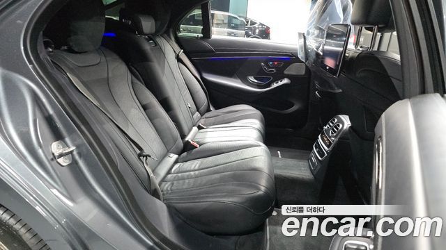 Mercedes-Benz S-Class 2018 — photo 17