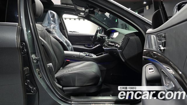 Mercedes-Benz S-Class 2018 — photo 16