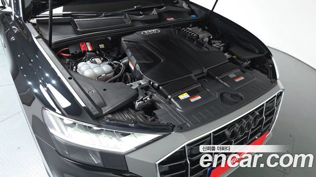 Audi Q8 2023 — photo 6