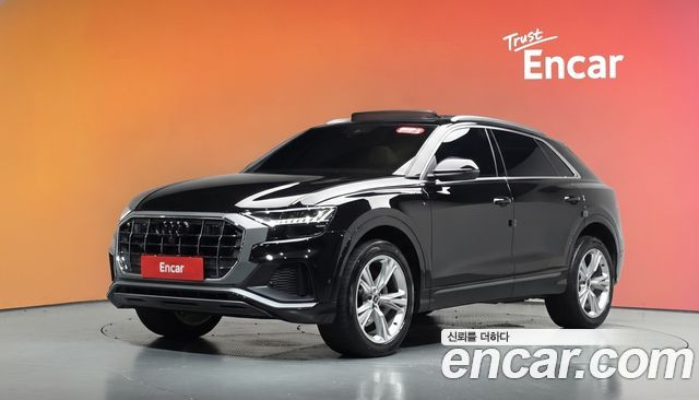 Audi Q8 2023 — photo 1