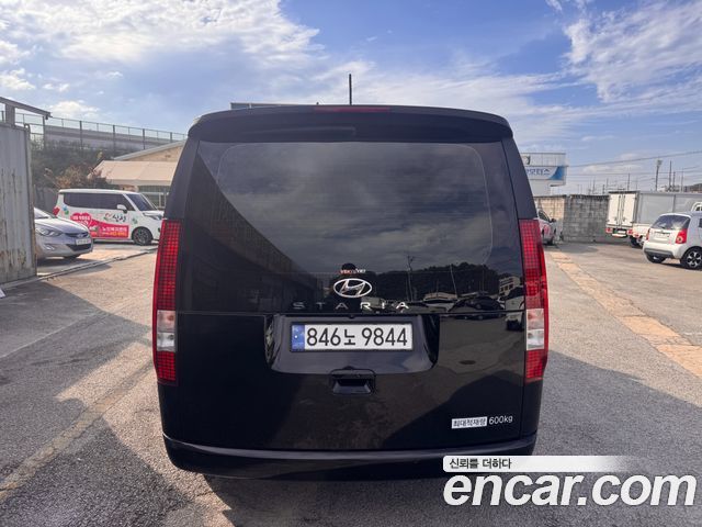 Hyundai Staria 2024 — photo 7