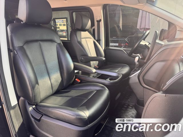 Hyundai Staria 2024 — photo 11