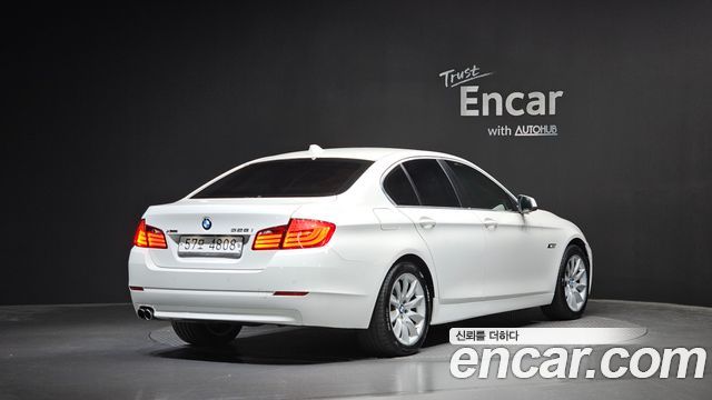BMW 5-Series 2013 — photo 2