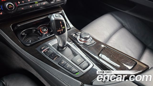BMW 5-Series 2013 — photo 12