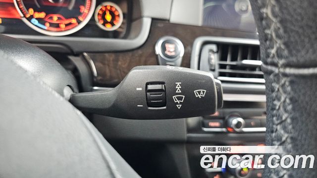 BMW 5-Series 2013 — photo 27