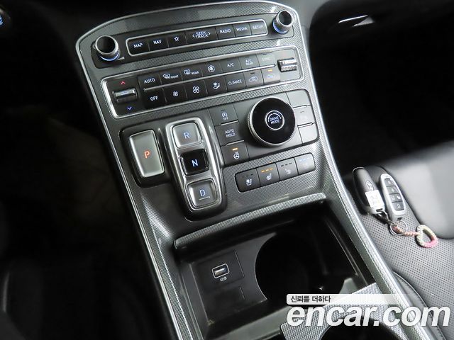 Hyundai Santafe 2022 — photo 13