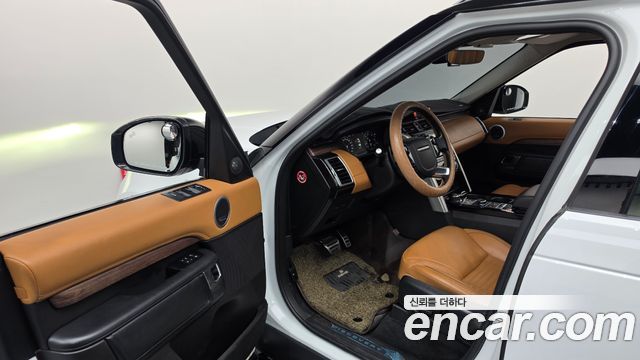 Land Rover Discovery 2019 — photo 10