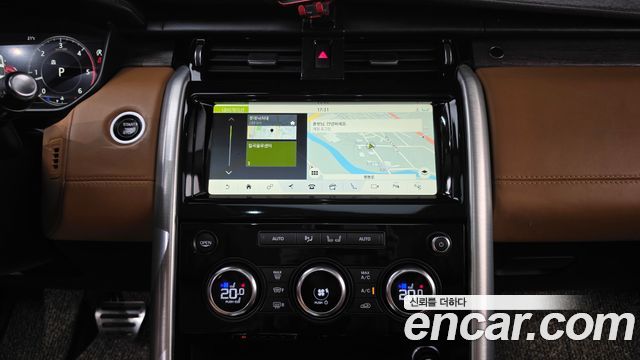 Land Rover Discovery 2019 — photo 14