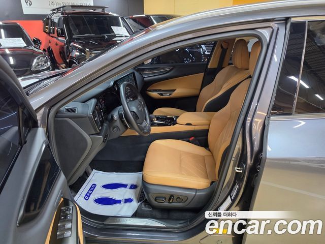Lexus NX 2024 — photo 9