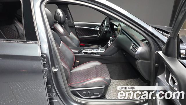 Genesis G70 2018 — photo 17