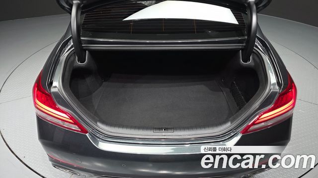 Genesis G70 2018 — photo 26