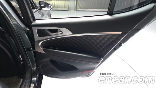 Genesis G70 2018 — photo 15