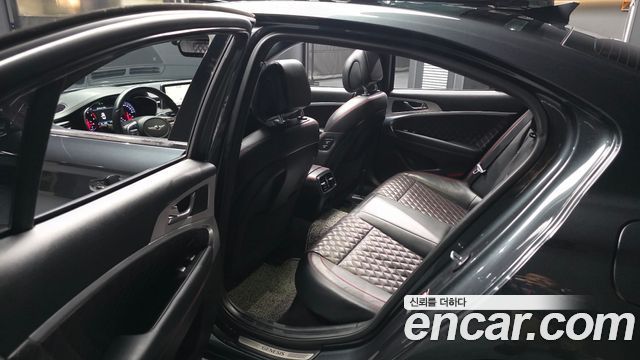 Genesis G70 2018 — photo 16