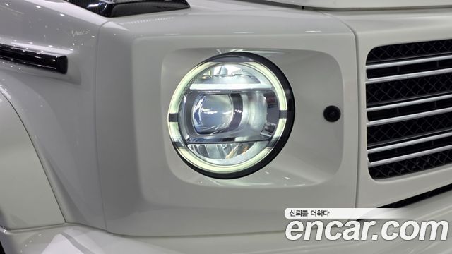 Mercedes-Benz G-Class 2023 — photo 8