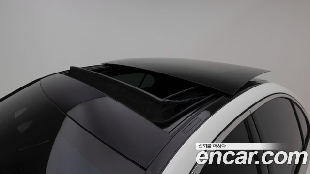 Mercedes-Benz C-Class 2026 — photo 12