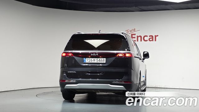 Kia Canival 2023 — photo 4