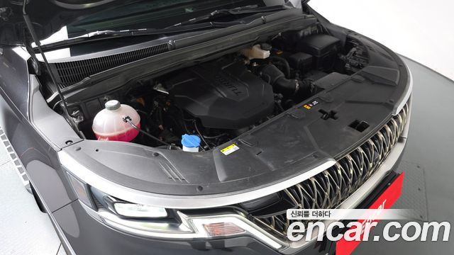 Kia Canival 2023 — photo 6