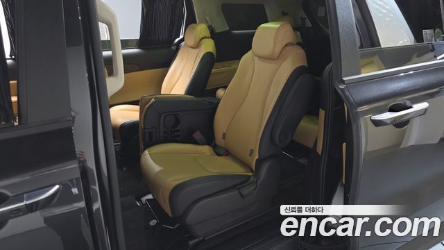 Kia Canival 2023 — photo 18