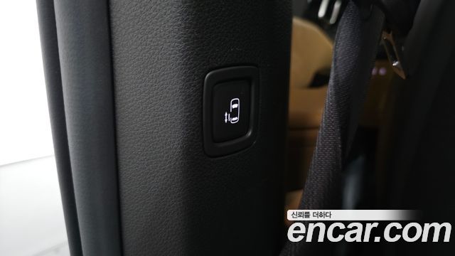 Kia Canival 2023 — photo 23