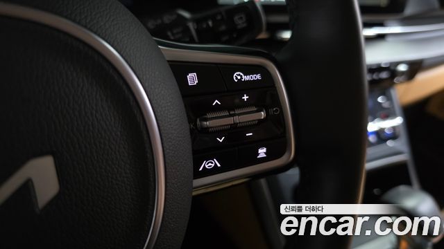 Kia Canival 2023 — photo 24