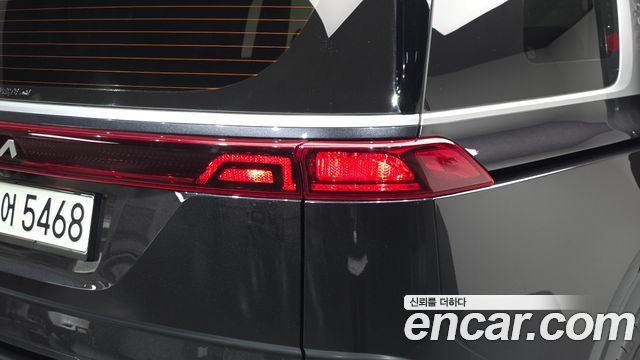Kia Canival 2023 — photo 9