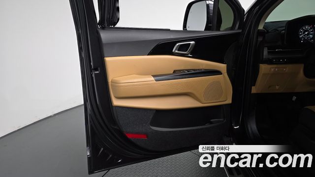 Kia Canival 2023 — photo 14