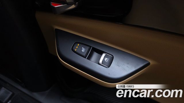 Kia Canival 2023 — photo 36