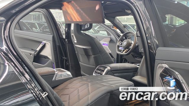 BMW 7-Series 2026 — photo 11