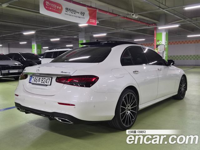 Mercedes-Benz E-Class 2023 — photo 2