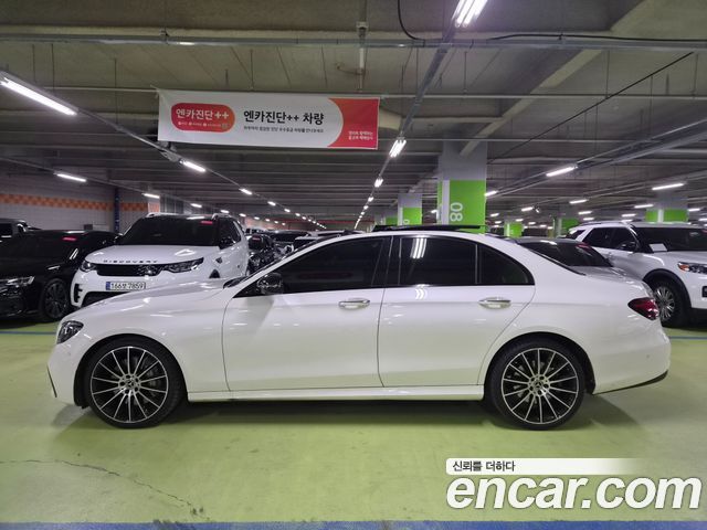 Mercedes-Benz E-Class 2023 — photo 5