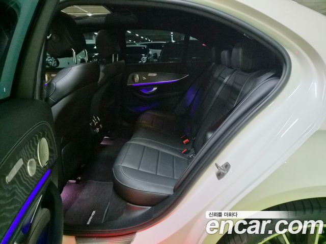 Mercedes-Benz E-Class 2023 — photo 11