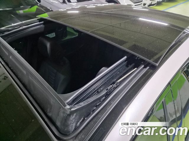 Mercedes-Benz E-Class 2023 — photo 15