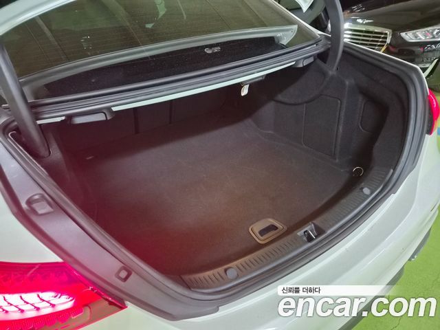 Mercedes-Benz E-Class 2023 — photo 16