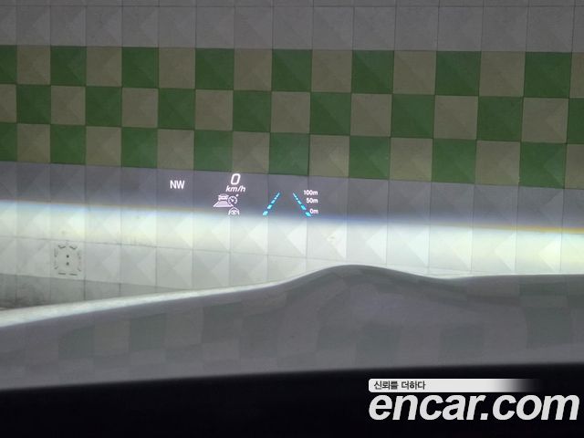 Mercedes-Benz E-Class 2023 — photo 17