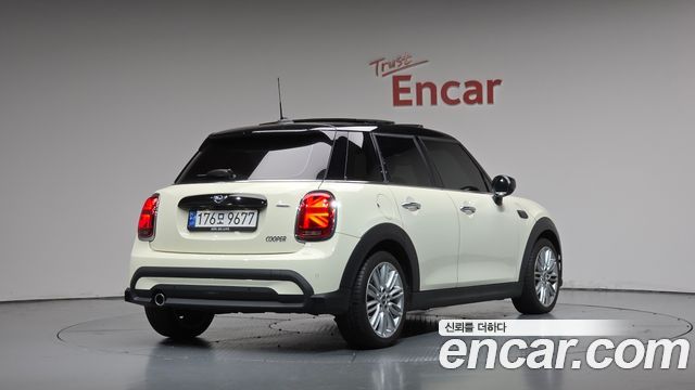 Mini Cooper 2022 — photo 2