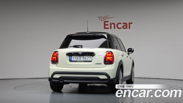 Mini Cooper 2022 — photo 4