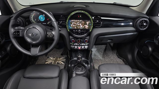 Mini Cooper 2022 — photo 10
