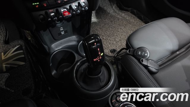 Mini Cooper 2022 — photo 12