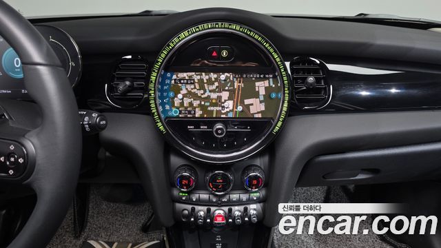Mini Cooper 2022 — photo 20