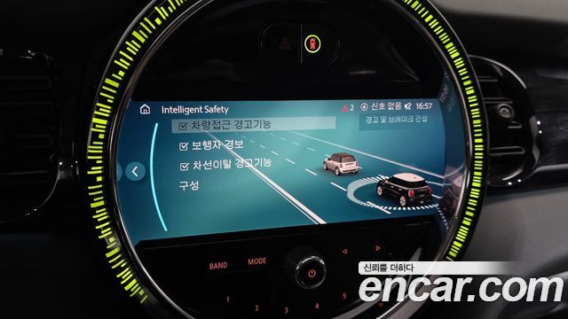 Mini Cooper 2022 — photo 22