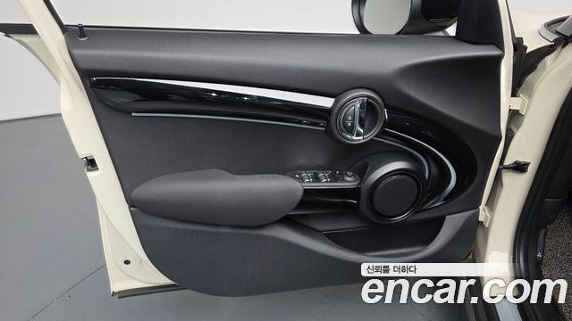Mini Cooper 2022 — photo 14