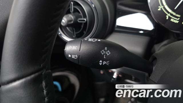 Mini Cooper 2022 — photo 27