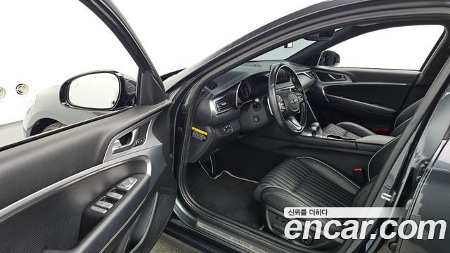 Genesis G70 2018 — photo 13