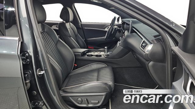 Genesis G70 2018 — photo 17