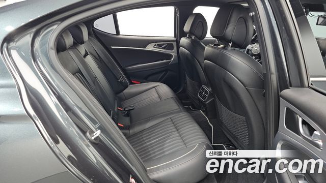 Genesis G70 2018 — photo 18