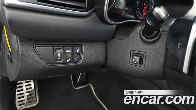 Genesis G70 2018 — photo 26