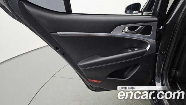 Genesis G70 2018 — photo 15