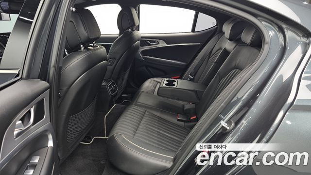 Genesis G70 2018 — photo 16