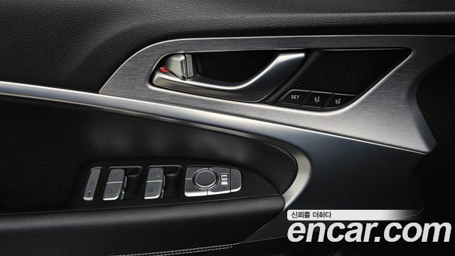 Genesis G70 2018 — photo 27